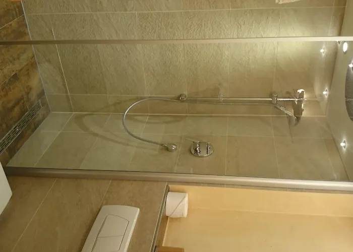 Zum Schweizerbartl 3*